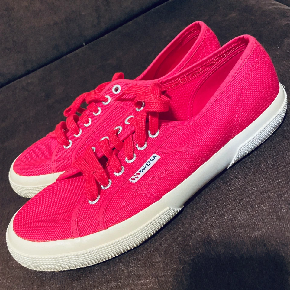 NUEVAS Zapatillas bajas Superga Star para mujer talla 9 EE. UU. 40 EUR rojas algunas decoloraciones UV Foto 3 de 4