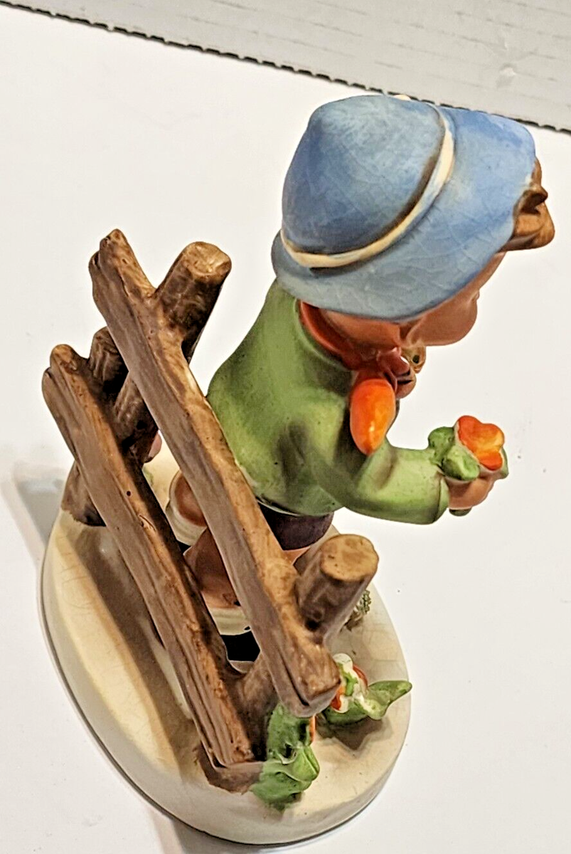 * antique figure ❀ ビスク パニエと 素敵な男の子 VTG Japan Figurine a Boy with Some Spring Flower Hand painted