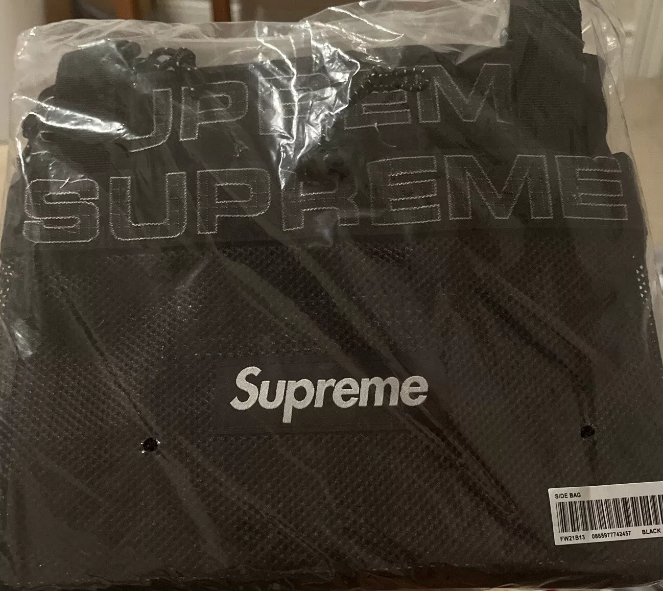 Sac latéral noir Supreme FW21 neuf