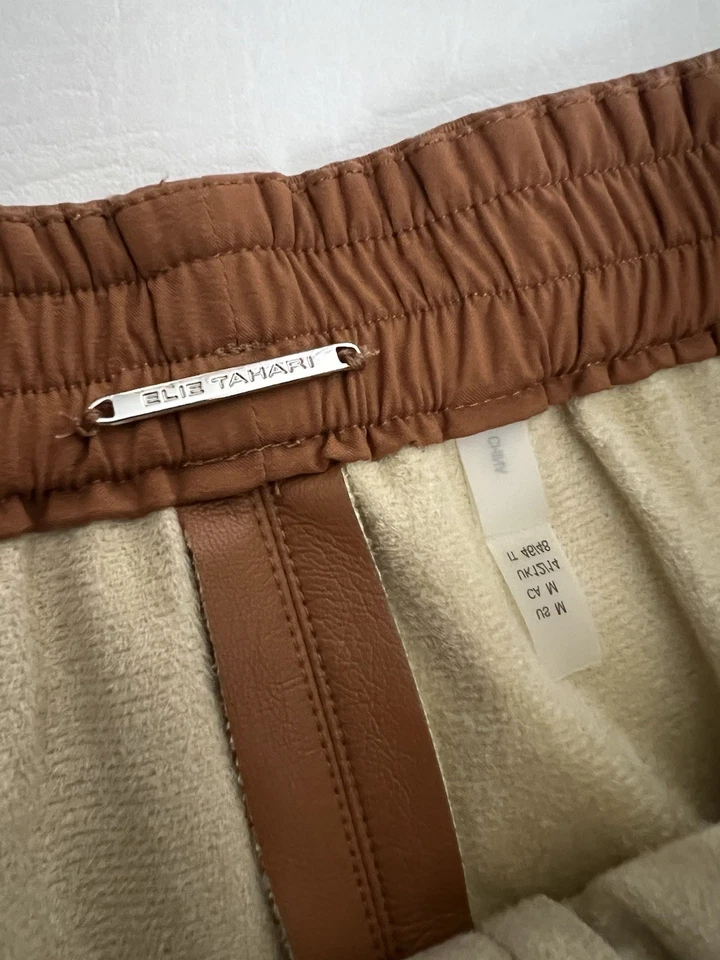 Pantalones Elie Tahari Vegano Cuero Pierna Ancha Camel Talla Mediana Neutro Tranquilo Oficina Foto 3 de 4