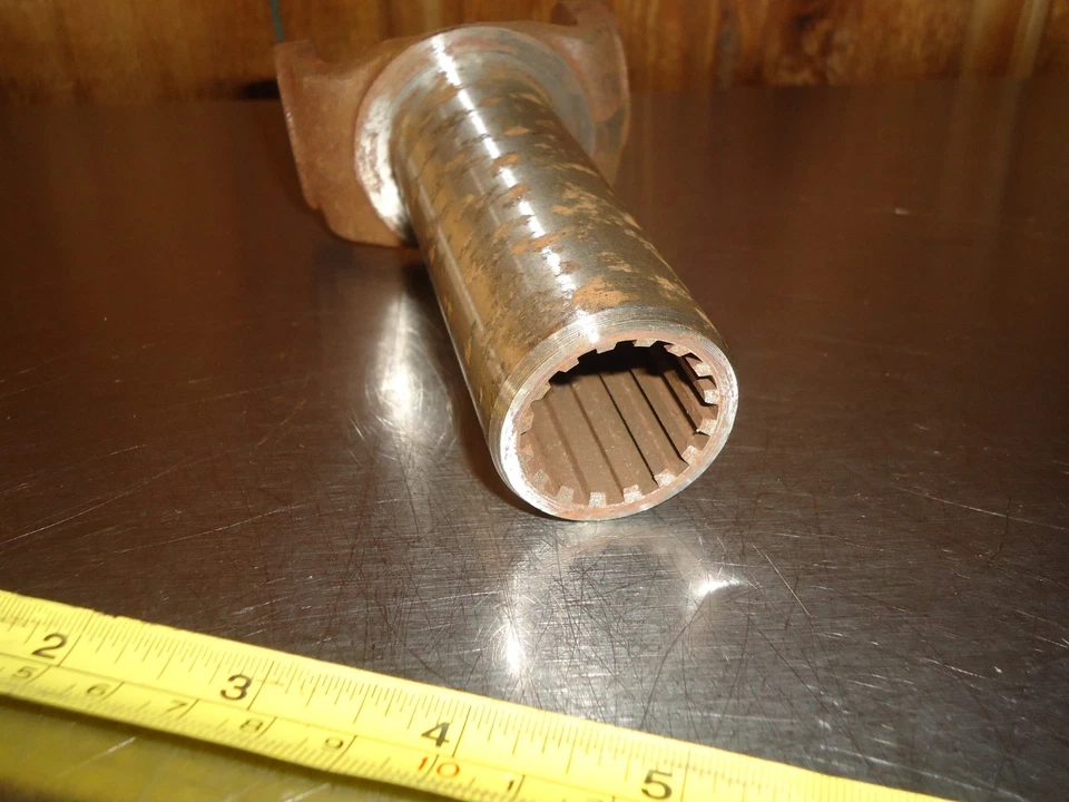 Chevrolet Chevy 1955-1964 eje de transmisión 16 líneas yugo deslizante Corvette Impala Bel Air Foto 4 de 4