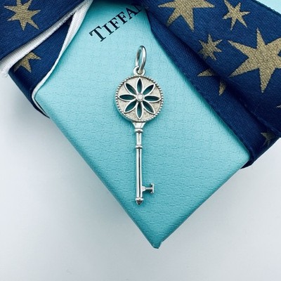 TIFFANY ティファニー Tiffany &Co. ダイス　チャーム Tiffany & Co. Small Diamond Daisy Key Charm in Sterling Silver