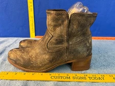 Diba True Distressed Leather Ankle Charcoal Gray / Black Boots Women's size 11