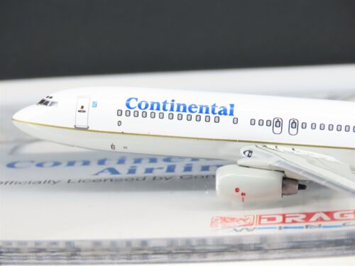 1:400 Scale Dragon Wings 55229-03 Die-Cast Continental Boeing B737-824 Aircraft - Picture 2 of 16
