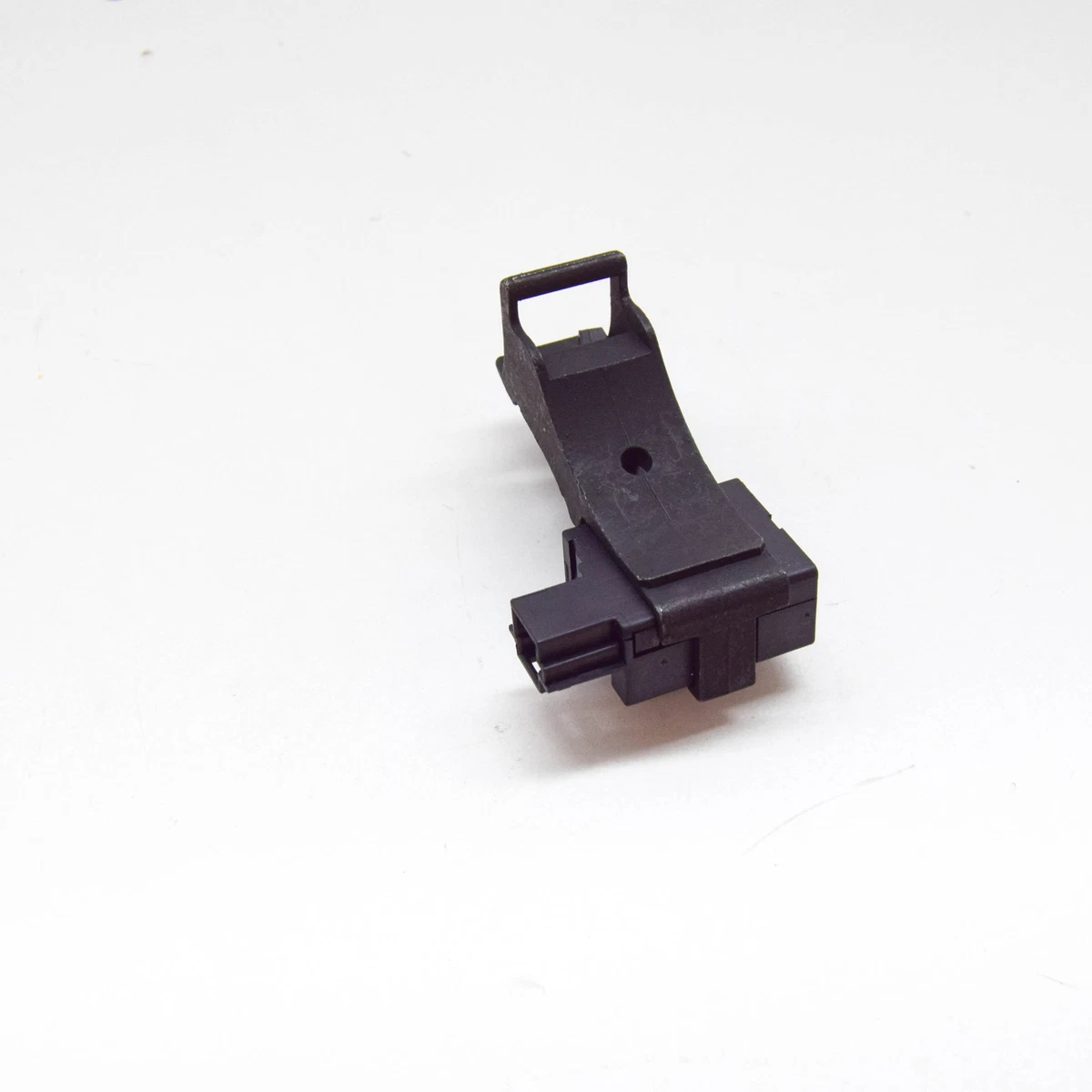 NEW MB CLK C209 GLOVE BOX COMPARMENT LATCH HANDLE LHD A2096800184