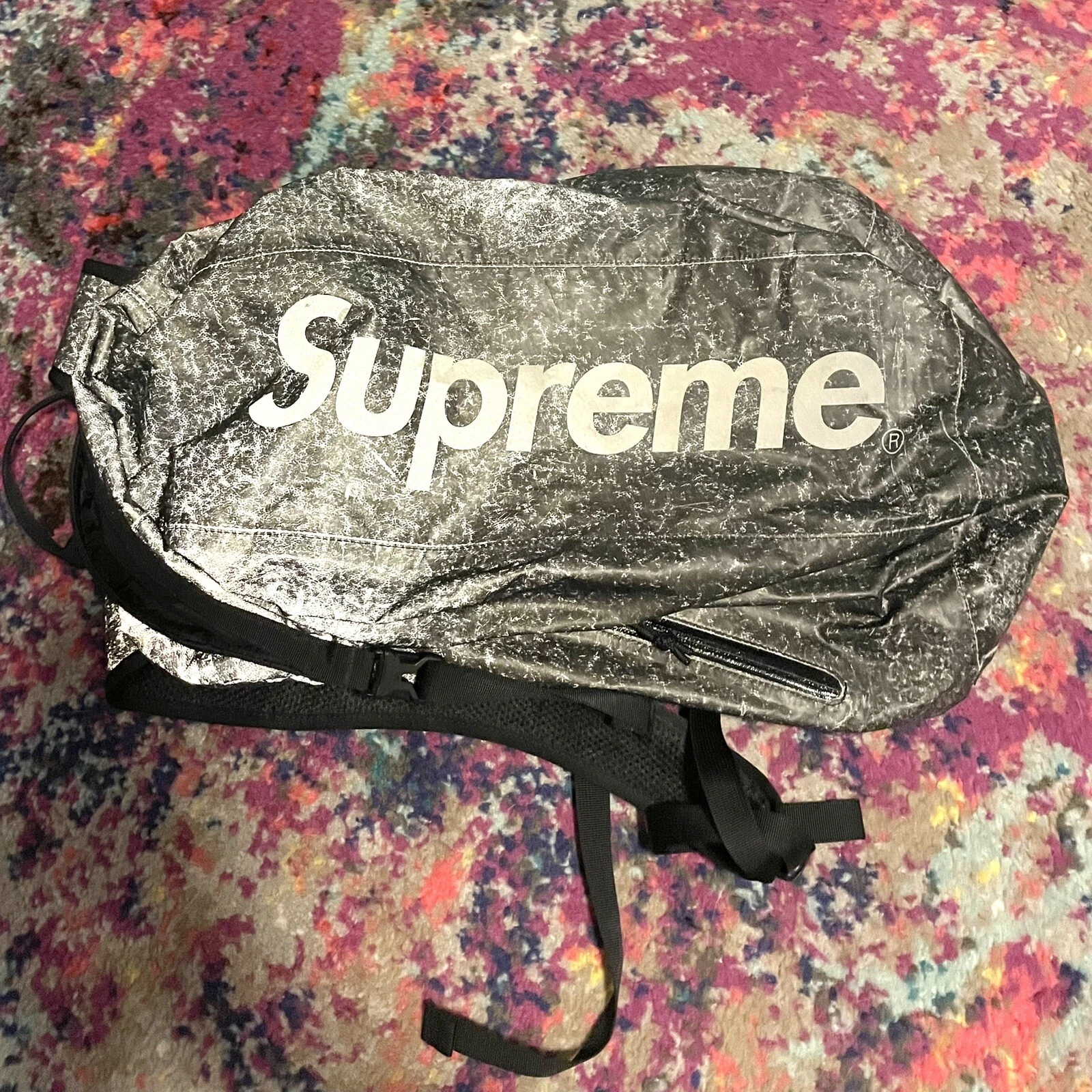 Sac à dos réfléchissant Supreme Rare « noir/blanc »