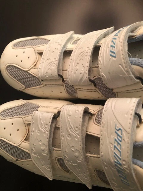 Zapatos de bicicleta especializados en geometría corporal para mujer Foto 4 de 4