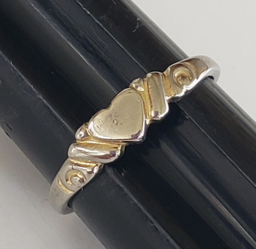 Vintage Ornate Heart Discolored Gold Tone Dainty Band Ring Size 7 - 第 1/8 張圖片