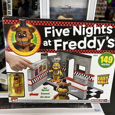 2019 McFarlane Toys #25017 EAST HALL w Chica Five Nights at Freddy's 149 pc  FNAF