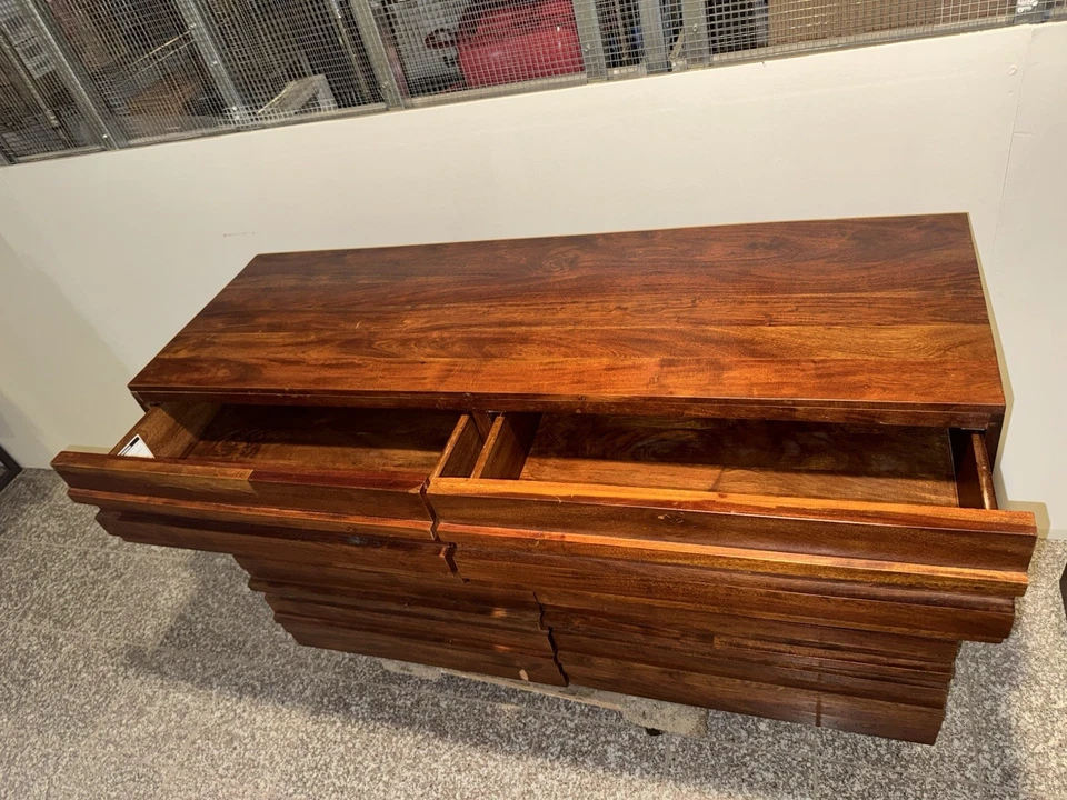 West Elm Stria Madera Recuperada 6 Cajones Cómoda - Acabado Miel Foto 4 de 4