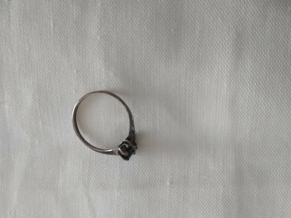 Ring 925er Silber mit Saphir und kleinen Zirkonias - Bild 3 von 4