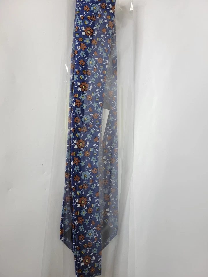 Corbata floral J.Crew Beacon Ludlow azul marino para hombre 100 % seda hecha en EE. UU. 3" Foto 4 de 4