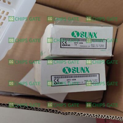 1PCS NEW IN BOX SUNX Pressure Sensor Vacuum pressure switch DP2-40E