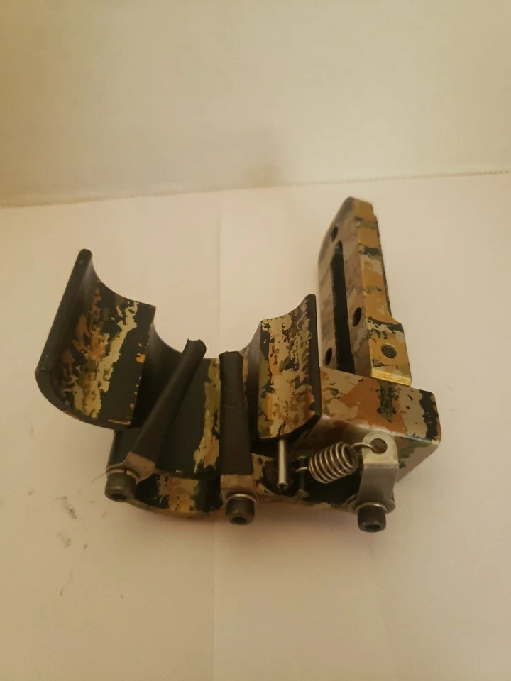Bodoodle Bullet Arrow Rest RH Camo Adjustable Spring Tension Prong Shoot Through - Image 2 of 4