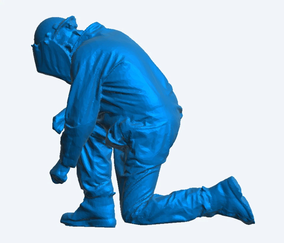 TG51 – Crouching Welder | Multi-Scale Shipyard Crew Figure - Image 3 of 4