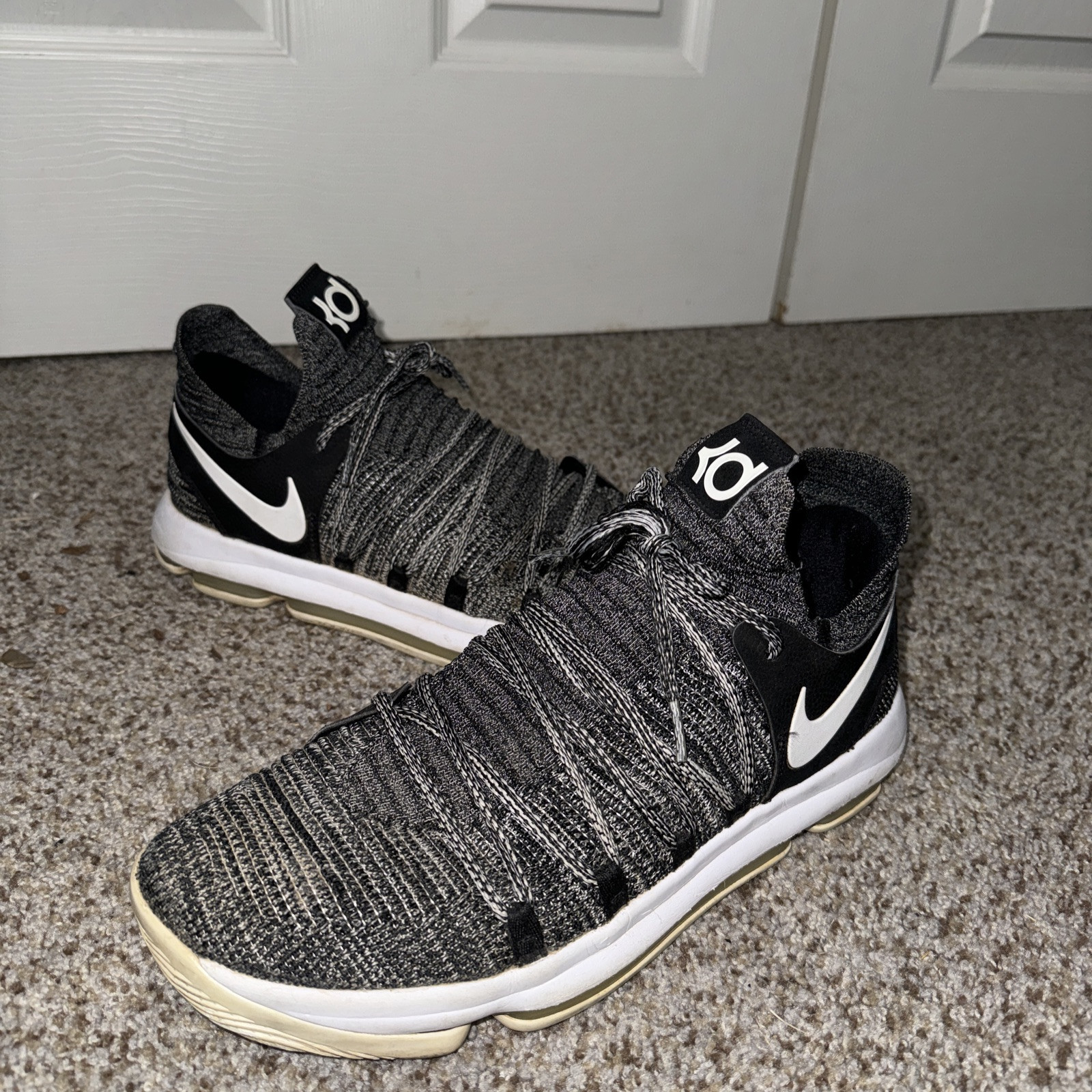 Nike Zoom KD black white basketball shoes size 12