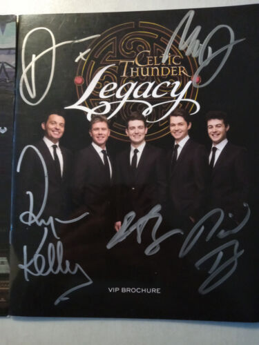 LOTE Autógrafo Real Souvenir Firmado Trueno Celta Mito Irlandés Irlanda VIP - Imagen 2 de 10