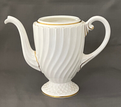 ROYAL WORCESTER ENGLAND ''MAYFAIR'' WHITE SWIRL GOLD TRIM COFFEE POT ONLY NO LID! 