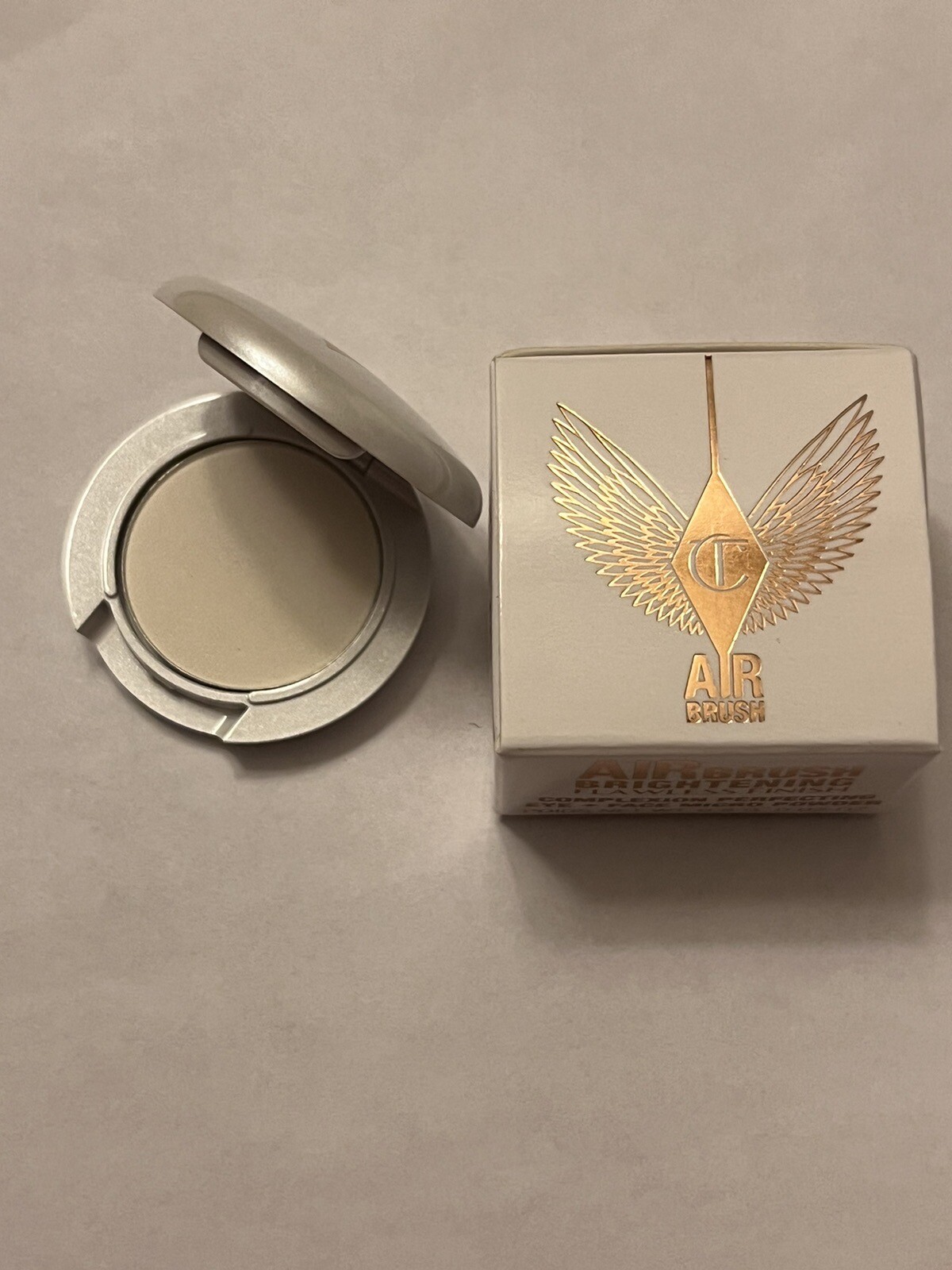 Charlotte Tilbury Airbrush Brightening Flawless Finish Fair-Medium Travel Size