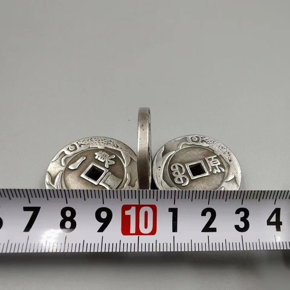 Бронзовая монета 5 императоров 3,2 см посеребренная белая медь резьба по цветку - Изображение 3 из 3