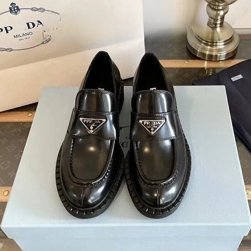 Zapatos mocasines informales clásicos de cuero con logotipo de triángulo para mujer talla 34-42 Foto 4 de 4