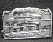XC05147 NOS VINTAGE 1986 TRAIN ENGINE RALROAD LOCOMOTIVE ARTWORK BELT BUCKLE