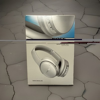 BOSE 884367-1700 QuietComfort Wireless Over-Ear Headphones Moonlight Grey