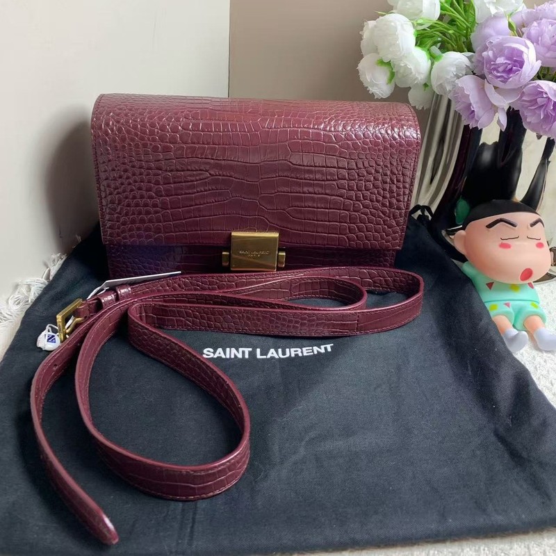 SAINT LAURENT
