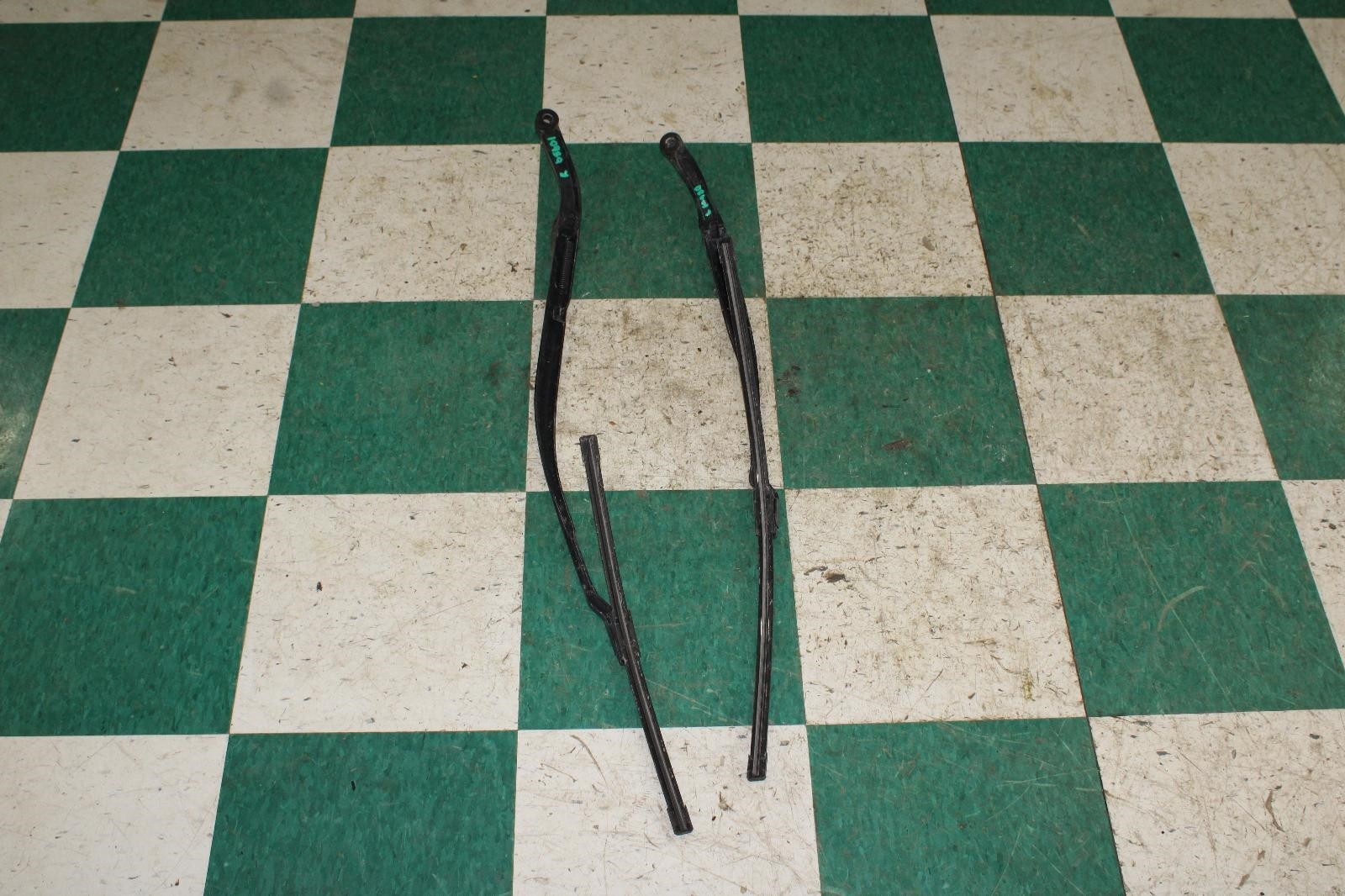 Maserati Ghibli 2014-2017 Front Left, right Wiper arms Pair