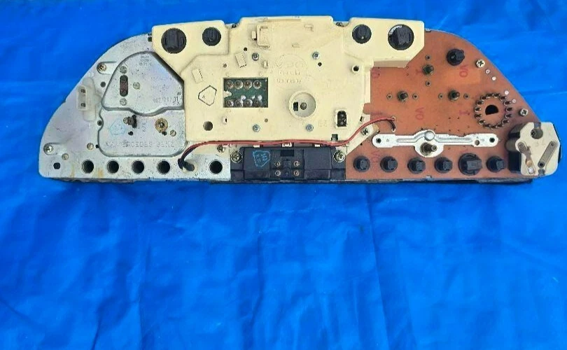 Mercedes Benz W126 560SEL AMG Speedometer Cluster Gauge 300km/h - Image 2 of 3