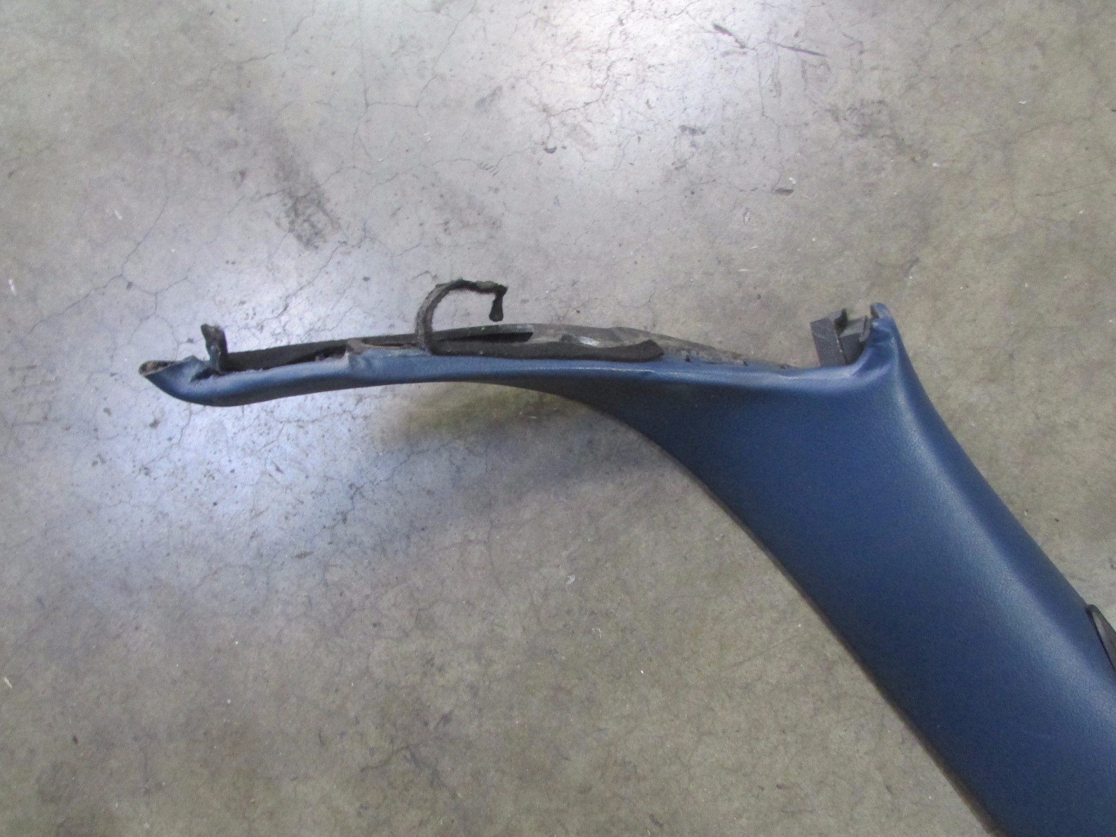 Maserati M138 Spyder, LH Left A-Pillar Trim, Blue, Used, P/N 981210102