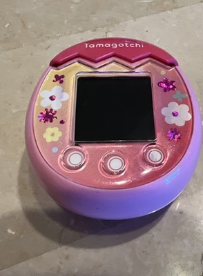 Tamagotchi Peace ピンク 本体 Disney Tamagotchi Pix Floral Pink 2020 Bandai Preowned: Working And