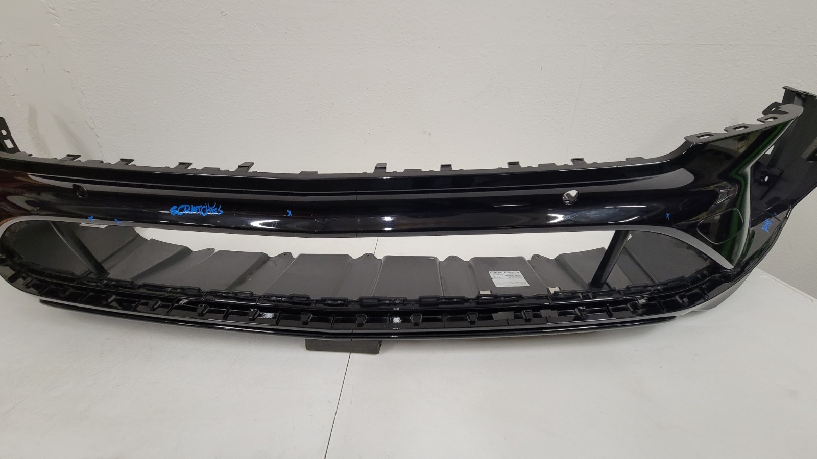 2021 2022 2023 2024 2025 BENTLEY BENTAYGA FRONT BUMPER COVER OEM 36A.807.093