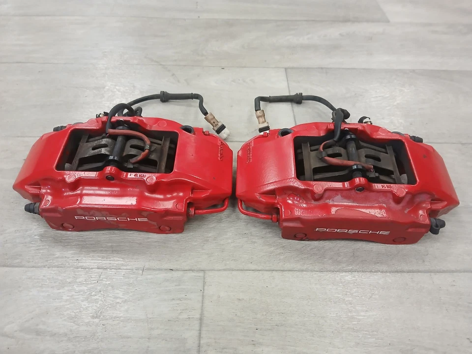 Étriers de frein arrière Brembo Porsche Boxster 986 / 996 (996352421)(996352422) - Photo 1/4