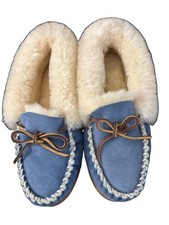 L.L.Bean Wicked Good Womens Shearling Suede Moccasin Slippers Size 9 Blue