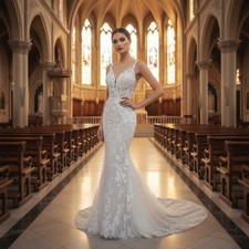Elegant Mermaid Wedding Dresses Deep V-Neck Backless Lace Appliques Bridal Gowns