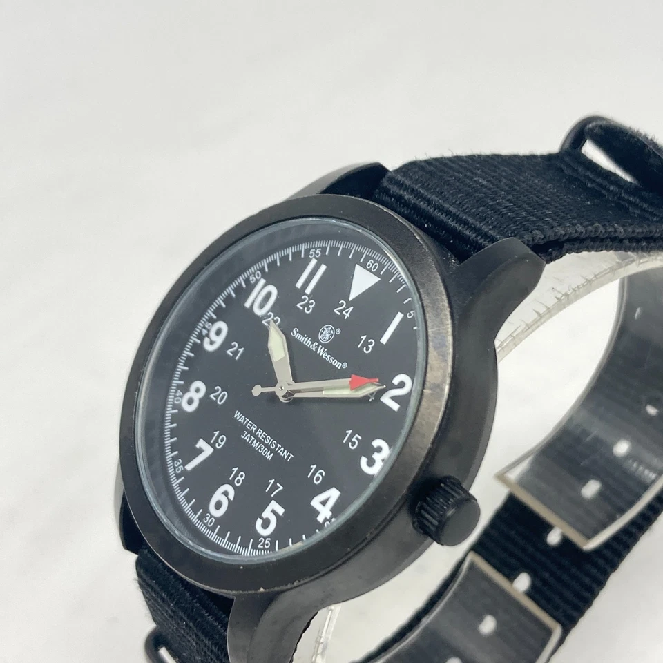 Smith & Wesson Reloj Militar Hombre 38mm Negro WR 30M Táctico Nueva Batería 7.25" Foto 4 de 4