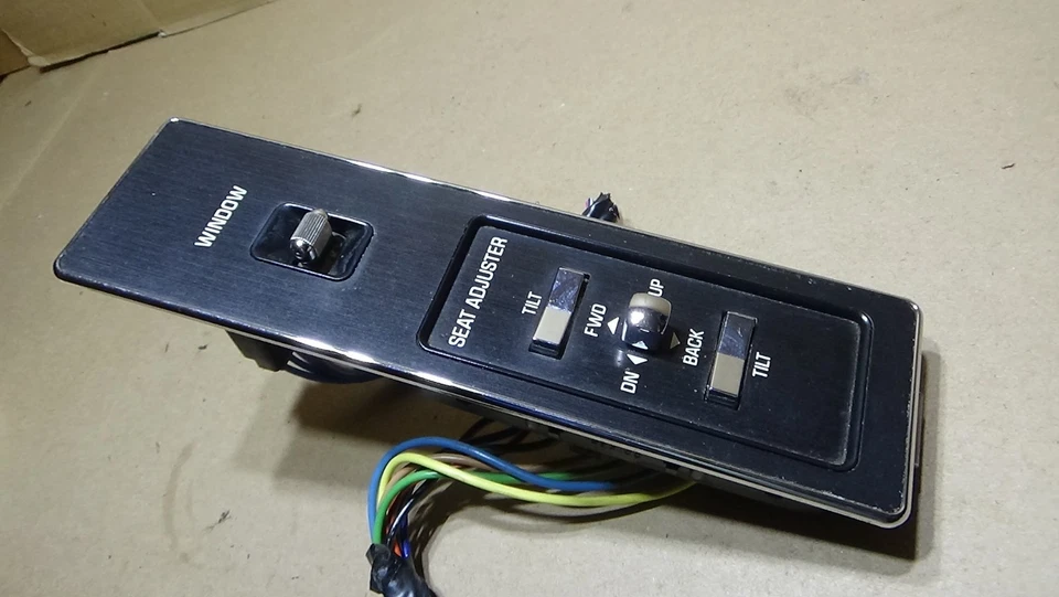 1993-1996 Cadillac Fleetwood Brougham Passenger Side Power Window Switch — 第 4/4 张图片