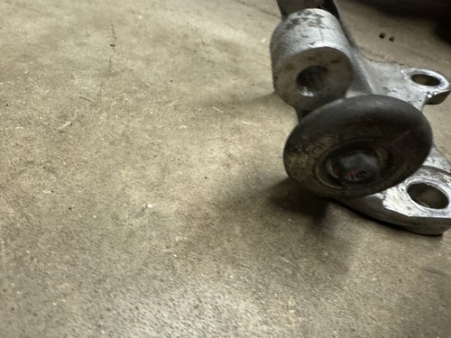 05 06 Honda CRV AT Left Front Top Transmission Upper Bracket OEM 50825-SJF-980 - Picture 5 of 22