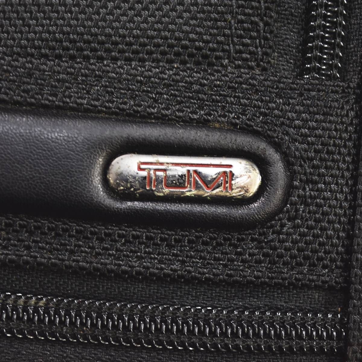 TUMI Compact Large Screen Computer Brief Handbag … - image 6