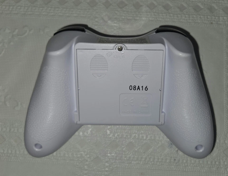 Syma D2 Red 2.4G Wireless Replacement Drone Remote Controller for X3 X4 X11C X12 - Image 3 of 4