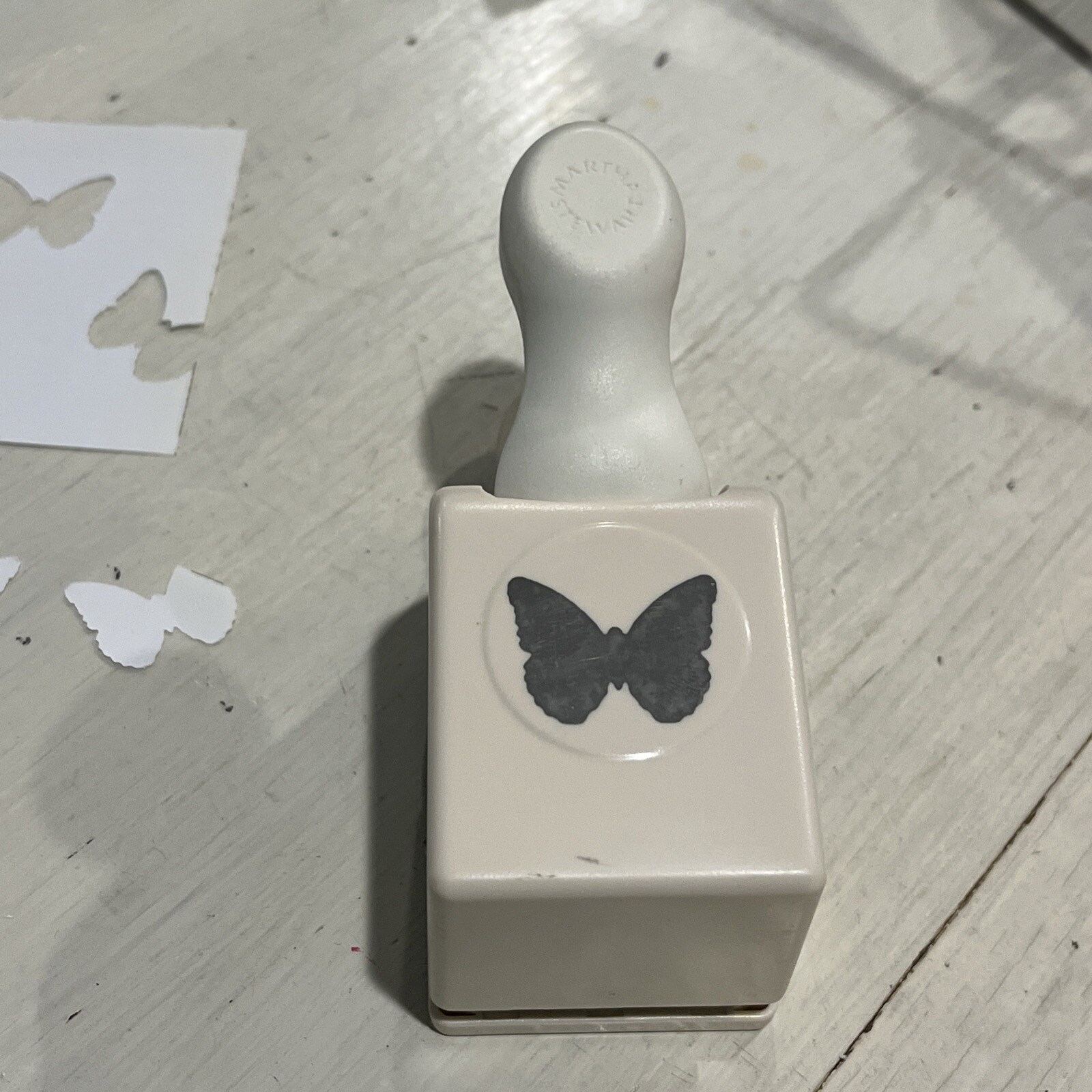 Martha Stewart CLASSIC BUTTERFLY Punch All Over The Page 42-90003 Insect, image size:1600x1600