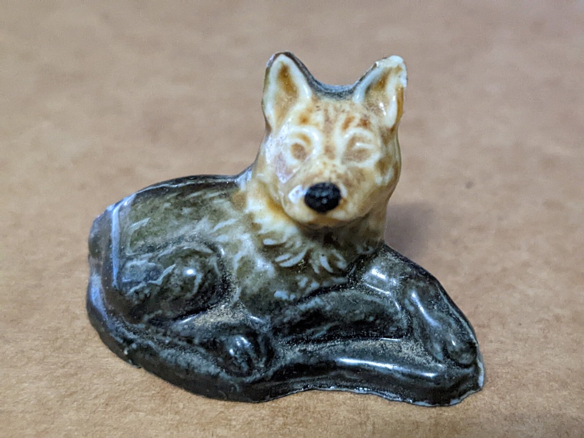 Alsation Wade Whimsies Red Rose Tea Dog Series German Shepherd