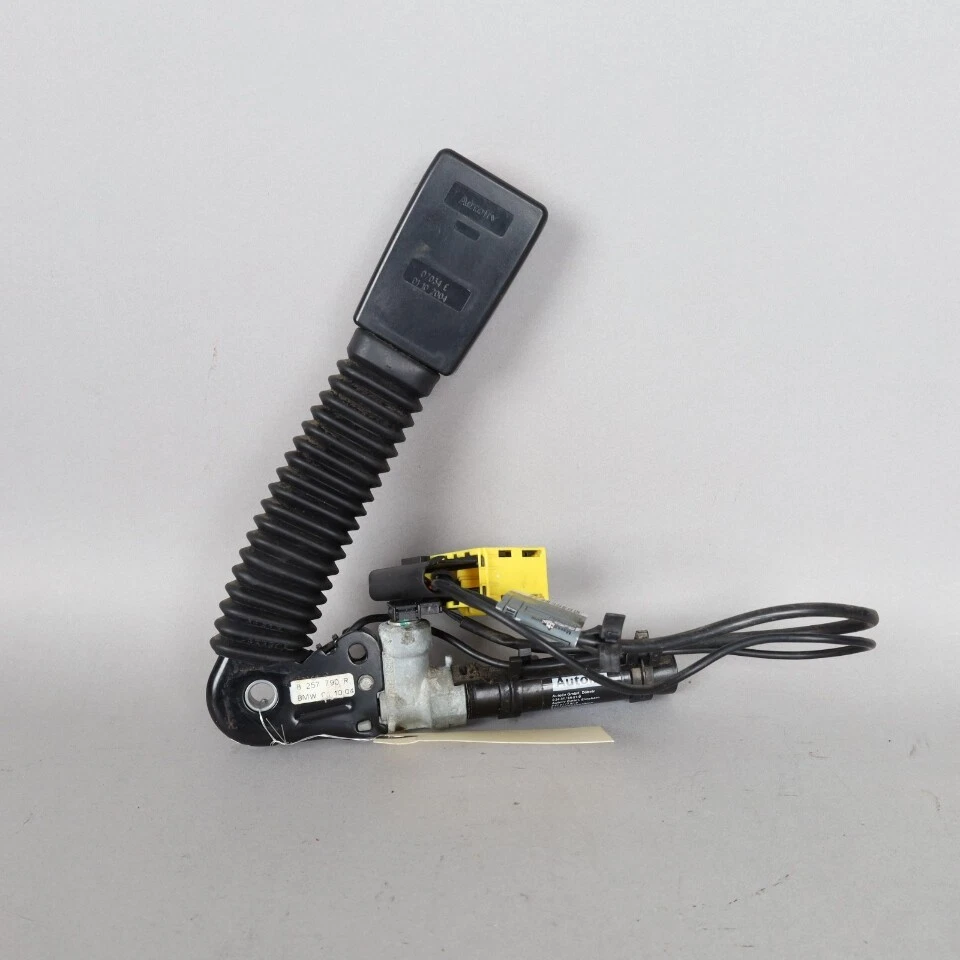 2001-2006 BMW 325ci 330ci Right Front Seat Belt Buckle 72118257790 OEM Used Foto 2 de 4