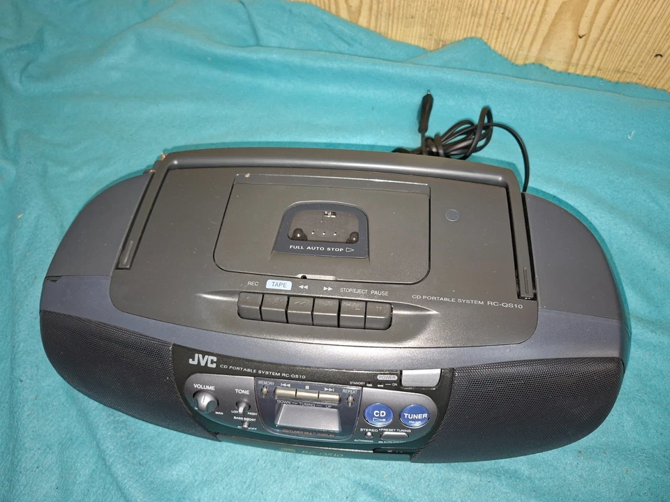 JVC RC-QS10 CD Radio Kassette - Bild 2 von 4