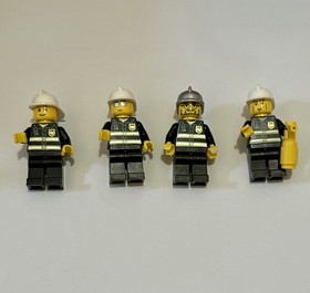 Lego City  Fire Station 7945 Retired Set w/ Minifigs Vehicles Manual