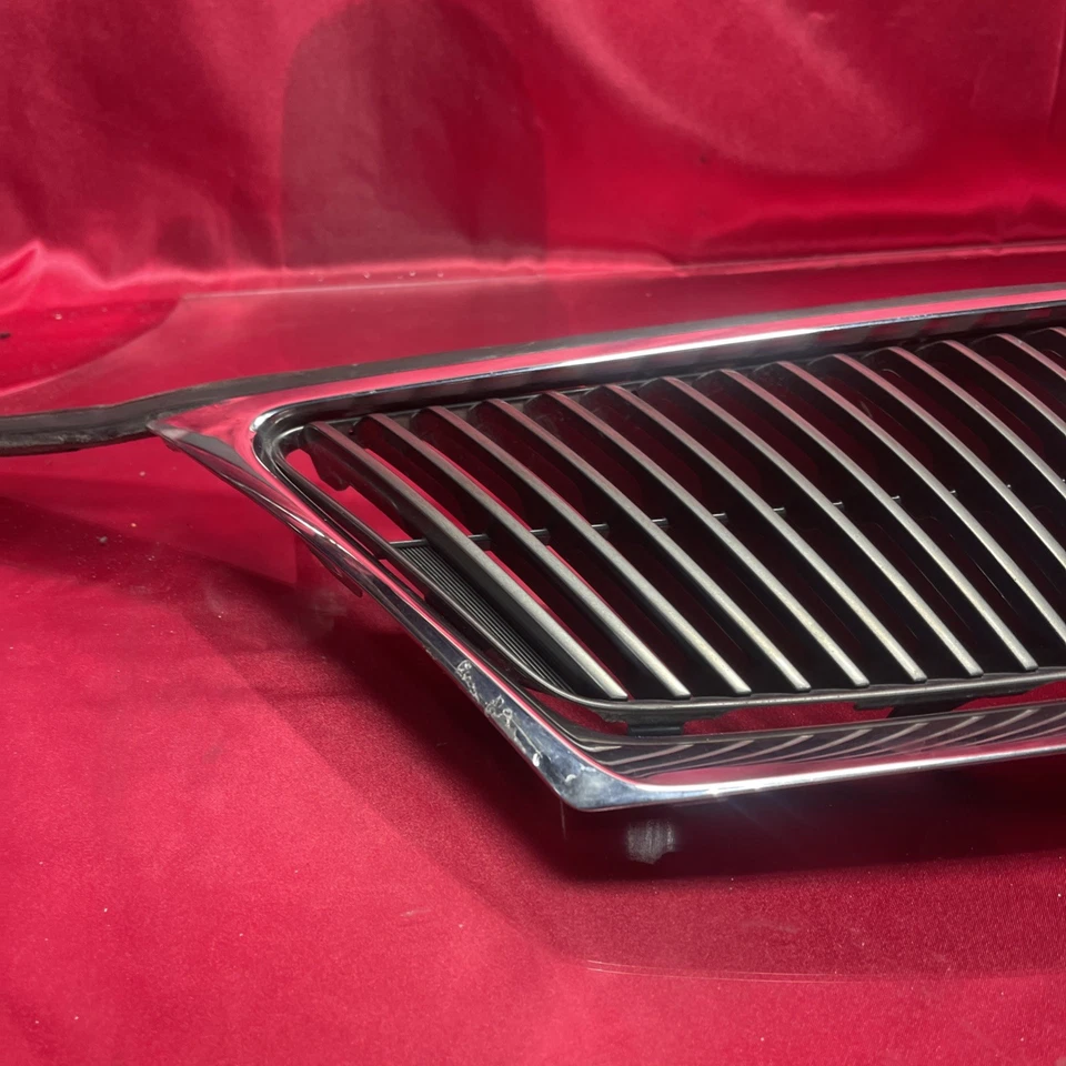 ☑️ Lexus IS250 IS350 2006-2008 parrilla delantera y envolvente 53101-53050 OEM Foto 3 de 4