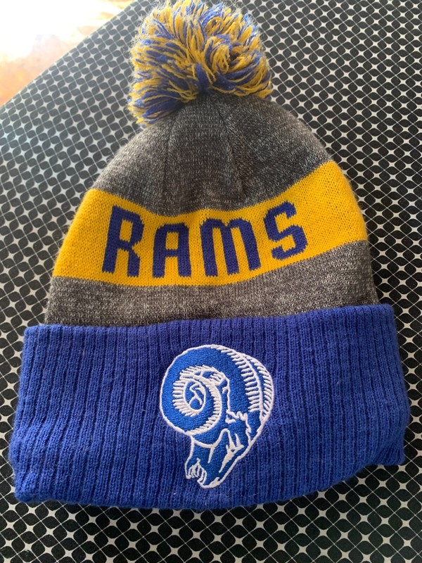 L.A. Rams New Era knit pom hat beanie NWT NFL OnField THROWBACK 2016 AUTHENTIC