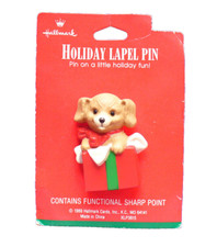 Hallmark PIN Christmas Vintage DOG PUPPY Tan PRESENT Box GIFT 1989 Brooch NEW*