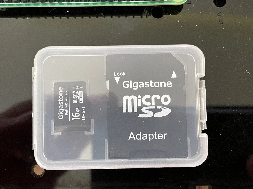 Kit Raspberry Pi 3 con tarjetas de 16 GB, pantalla, fuente de alimentación, estuche y enormes extras Foto 3 de 4